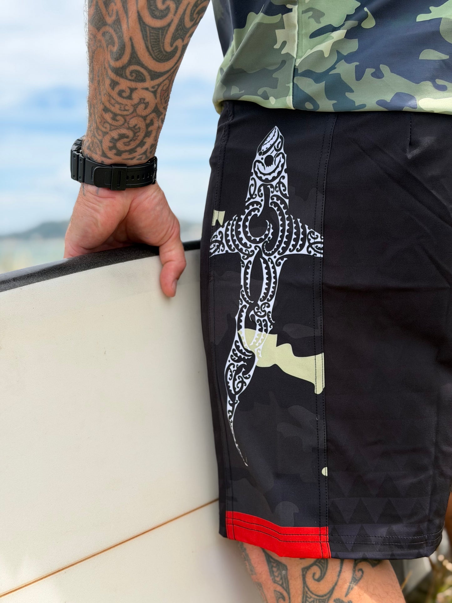 Wai-Tai Aotearoa Kaitiaki Black Camo 19" Tech Boardshorts