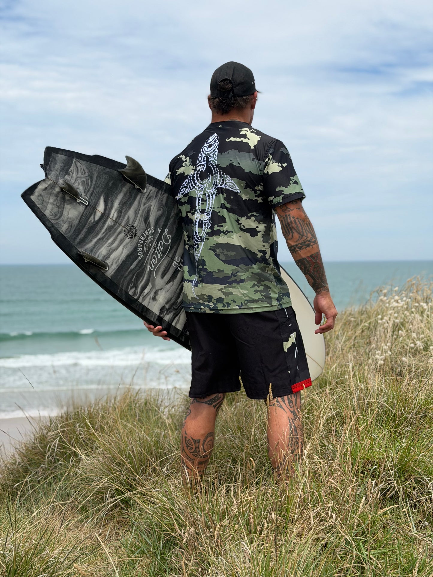 Wai-Tai Aotearoa Kaitiaki Black Camo 19" Tech Boardshorts
