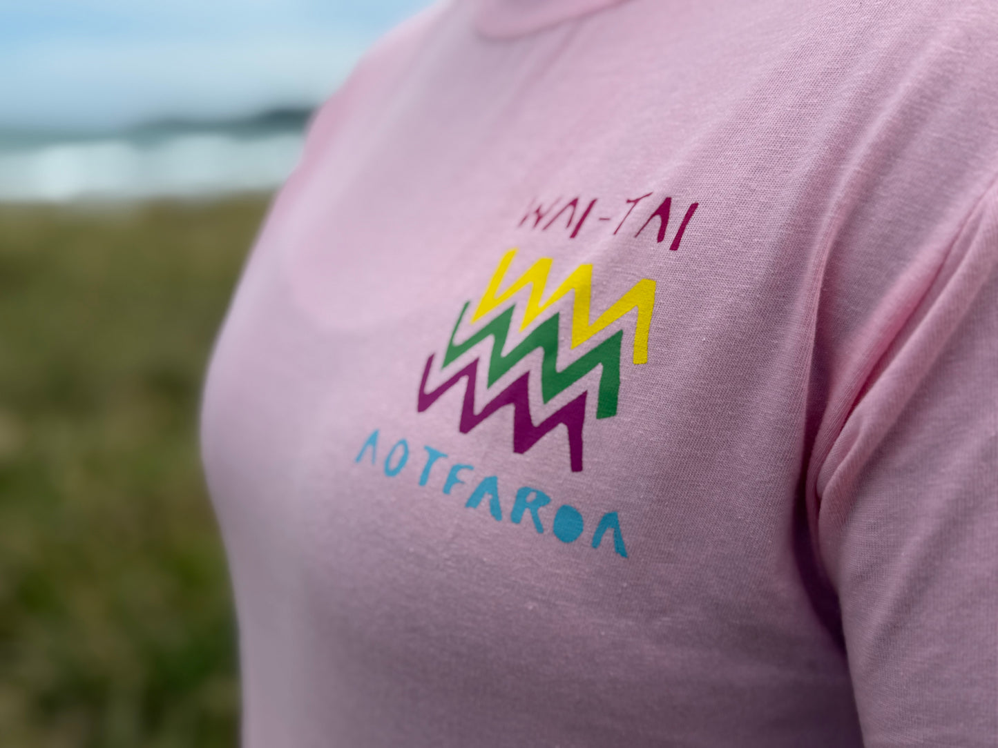 Ono Whitu 2.0 Unisex Tee in Pink