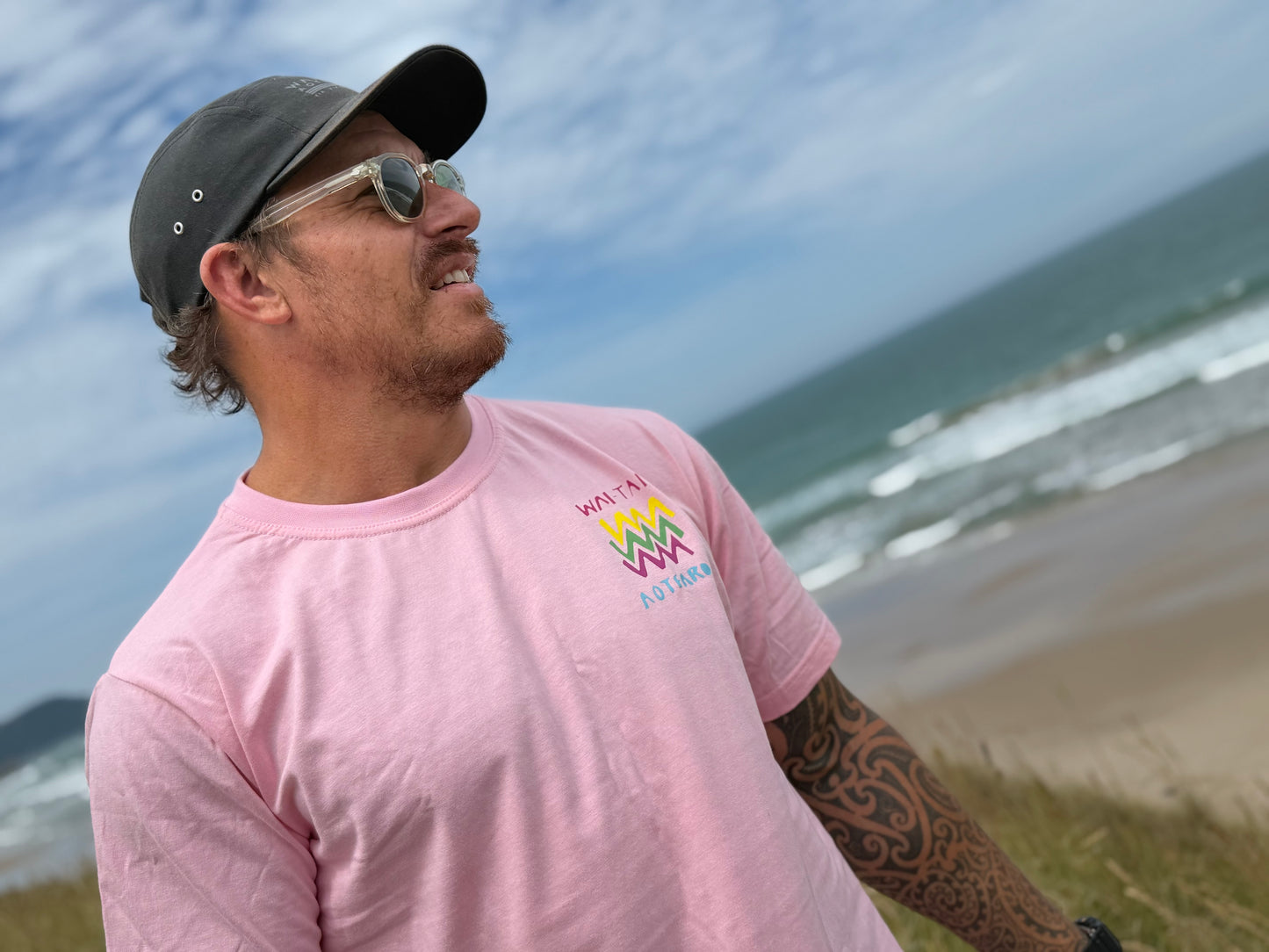 Ono Whitu 2.0 Unisex Tee in Pink