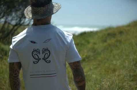 Wai-Tai Mens White Tipua Tee