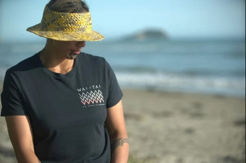 Wai-Tai Womens Black Tipua Tee