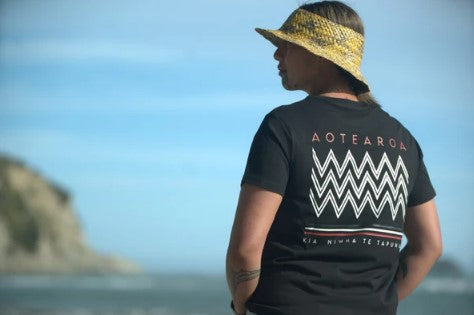 Wai-Tai Womens Black Tohu Tee